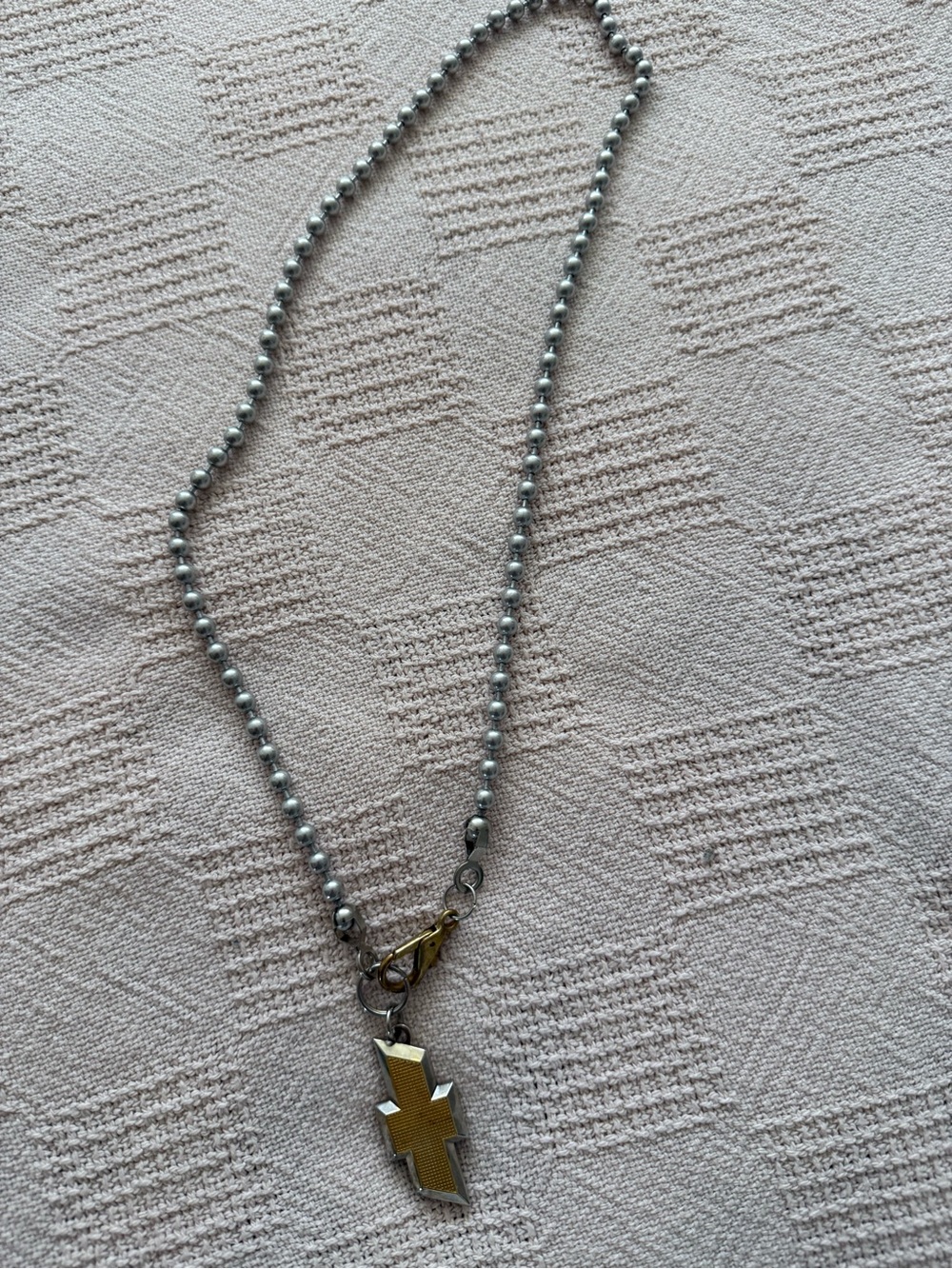 LogoArt silver and gold Chevrolet pendant necklace with pouch